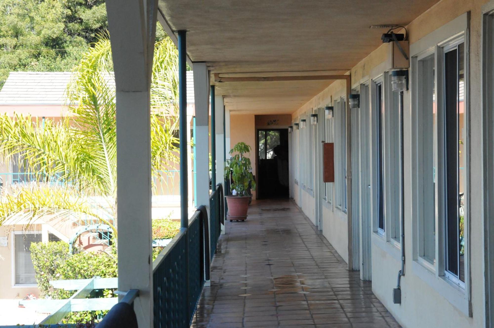 Oasis Inn And Suites Santa Bárbara Exterior foto