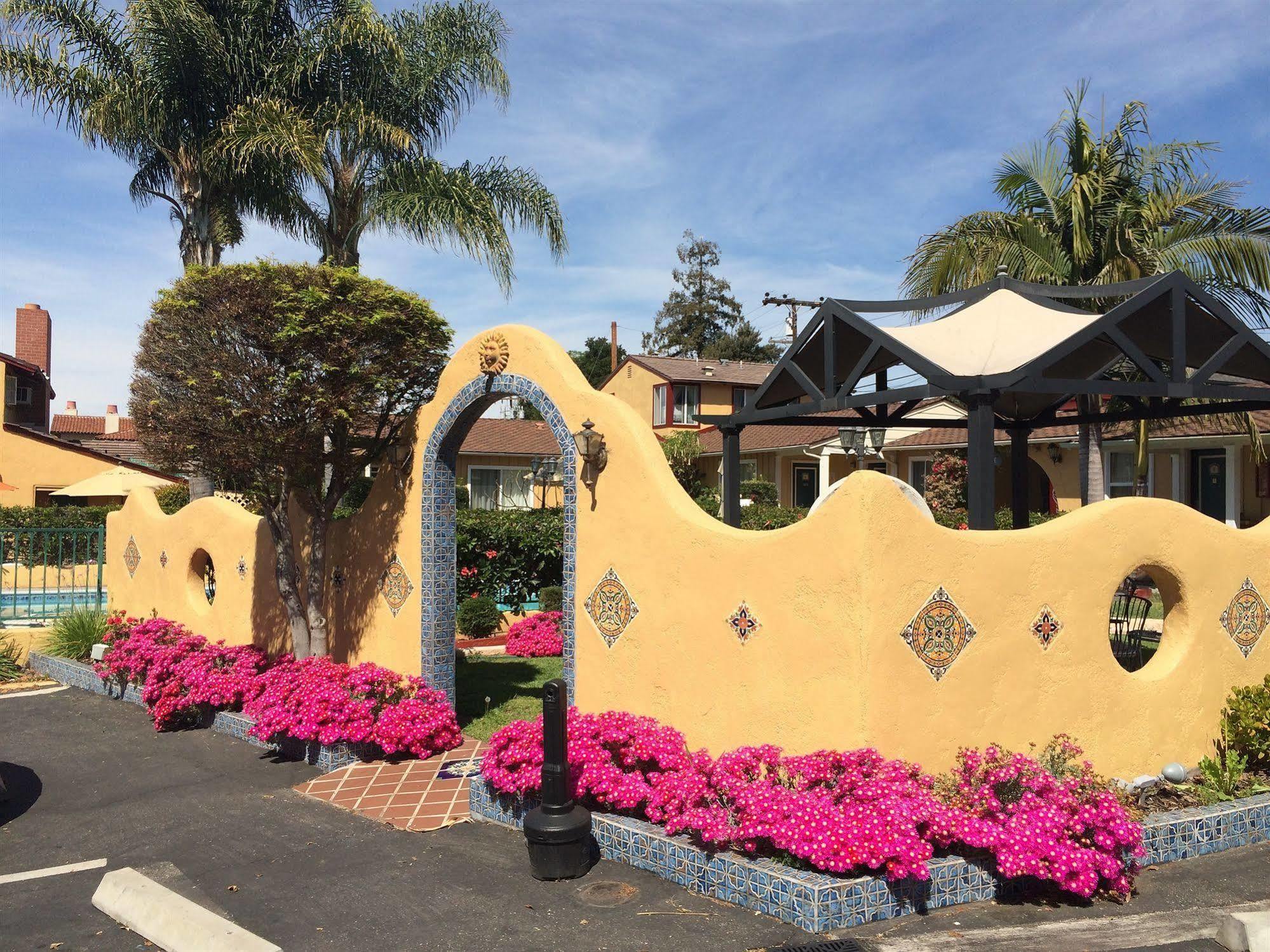 Oasis Inn And Suites Santa Bárbara Exterior foto